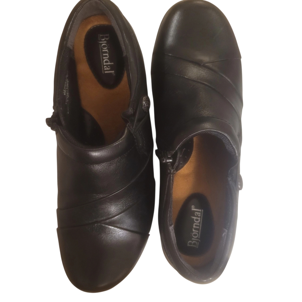 Bjorndal Black Women's Flats